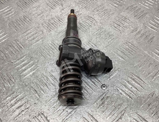Форсунка Audi A4 B6 (8EC, 8E5) 2000-2004  Audi A4 A4 B6 (8EC, 8E5) 2000-2004