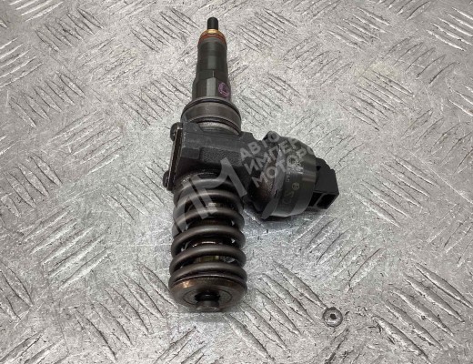 Форсунка Audi A4 B6 (8EC, 8E5) 2000-2004  Audi A4 A4 B6 (8EC, 8E5) 2000-2004