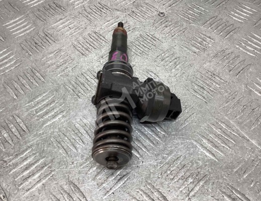 Форсунка Volkswagen Golf IV (1J) 1997-2004  Volkswagen Golf Golf IV (1J) 1997-2004