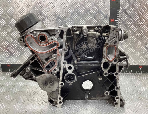 Крышка двигателя передняя Mercedes E (W211) 2002-2006  Mercedes E E (W211) 2002-2006