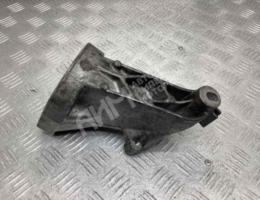 Кронштейн двигателя Mercedes E (W211) 2002-2006  Mercedes E E (W211) 2002-2006