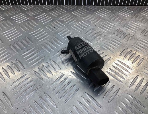 Насос (моторчик) омывателя стекла BMW X3 (E83) 2003-2010  BMW X3 X3 (E83) 2003-2010