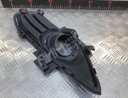 Заглушка (решетка) в бампер передний Ford Mondeo V 2012-2019  Ford Mondeo Mondeo V 2012-2019