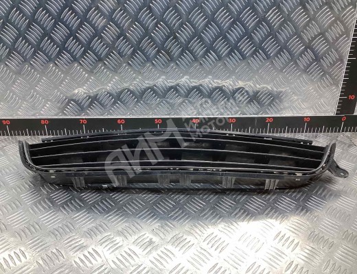 Заглушка (решетка) в бампер передний Opel Zafira B 2008-2015 рестайлинг  Opel Zafira Zafira B 2008-2015 рестайлинг
