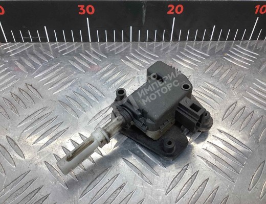 Активатор замка багажника Audi A6 Allroad C5 (4BH) 2000-2005  Audi A6 Allroad A6 Allroad C5 (4BH) 2000-2005