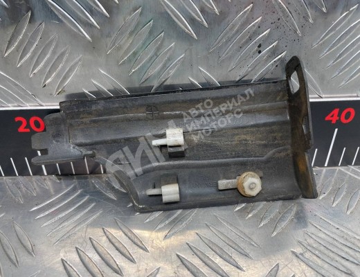 Молдинг крыла переднего правого Audi A4 B5 (8D) 1994-1999  Audi A4 A4 B5 (8D) 1994-1999