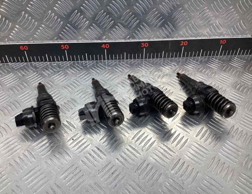 Форсунка (комплект) Audi A4 B7 (8EC, 8ED) 2004-2008  Audi A4 A4 B7 (8EC, 8ED) 2004-2008