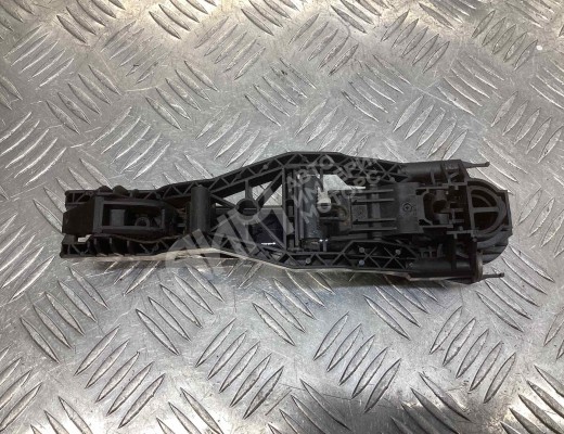 Ручка наружная передняя правая Skoda Octavia A5 (1Z) 2004-2008  Skoda Octavia Octavia A5 (1Z) 2004-2008