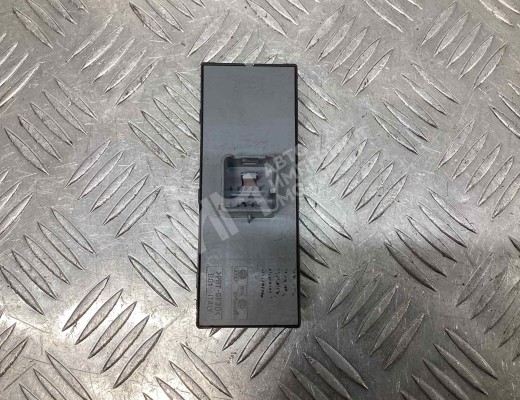 Блок управления стеклоподъемниками Volkswagen Touran I (1T) 2003-2006  Volkswagen Touran Touran I (1T) 2003-2006