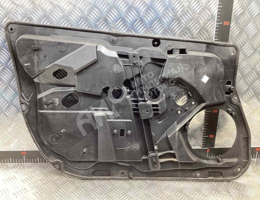 Обшивка двери передней правой (дверная карта) Ford Fiesta VI 2008-2018  Ford Fiesta Fiesta VI 2008-2018