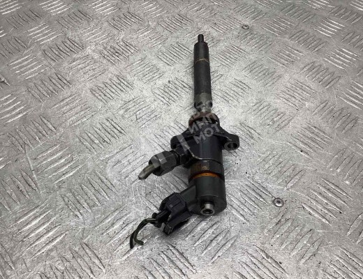 Форсунка Mazda 3 I (BK) 2003-2009  Mazda 3 3 I (BK) 2003-2009
