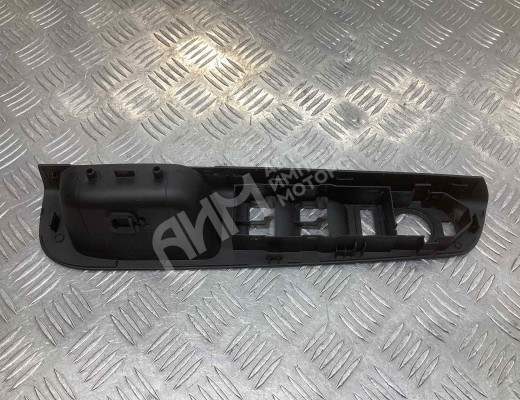 Ручка внутренняя передняя левая Kia Ceed I (ED) 2009-2012 рестайлинг  Kia Ceed Ceed I (ED) 2009-2012 рестайлинг