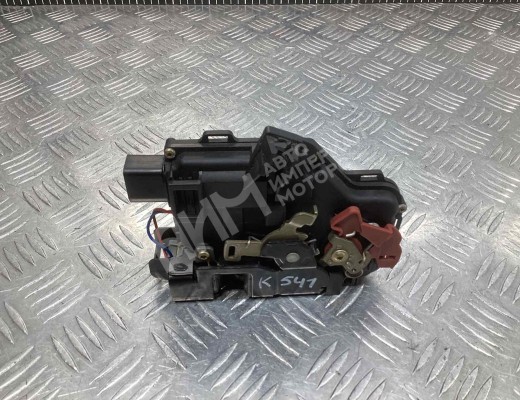 Замок двери передней правой Audi A4 B6 (8EC, 8E5) 2000-2004  Audi A4 A4 B6 (8EC, 8E5) 2000-2004