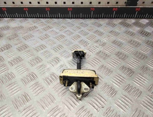 Ограничитель открывания двери передней Chrysler Voyager IV (RG) 2001-2008  Chrysler Voyager Voyager IV (RG) 2001-2008