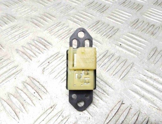 Кнопка центрального замка Chrysler Voyager IV (RG) 2001-2008  Chrysler Voyager Voyager IV (RG) 2001-2008