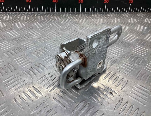 Петля двери передней правой Volkswagen Passat B6 (3C) 2005-2010  Volkswagen Passat Passat B6 (3C) 2005-2010