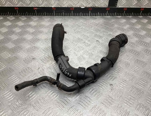 Патрубок радиатора Volkswagen Passat B5+ (3B) 2000-2005 рестайлинг  Volkswagen Passat Passat B5+ (3B) 2000-2005 рестайлинг