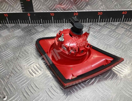 Фонарь крышки багажника левый Volkswagen Passat B6 (3C) 2005-2010  Volkswagen Passat Passat B6 (3C) 2005-2010