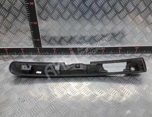 Накладка подсветки номера Dacia Logan I (LS/KS) 2004-2012  Dacia Logan Logan I (LS/KS) 2004-2012