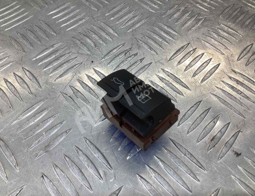 Кнопка открытия лючка топливного бака Volkswagen Passat B6 (3C) 2005-2010  Volkswagen Passat Passat B6 (3C) 2005-2010