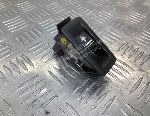 Кнопка открытия лючка топливного бака Volkswagen Touran I (1T) 2003-2006  Volkswagen Touran Touran I (1T) 2003-2006