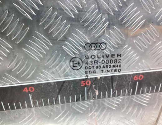 Стекло двери передней левой Audi A6 C5 (4B) 1997-2001  Audi A6 A6 C5 (4B) 1997-2001