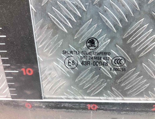 Стекло двери передней правой Skoda Octavia A5 (1Z) 2004-2008  Skoda Octavia Octavia A5 (1Z) 2004-2008
