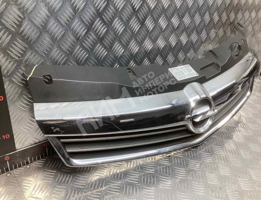 Решетка радиатора Opel Astra H 2007-2010 рестайлинг  Opel Astra Astra H 2007-2010 рестайлинг