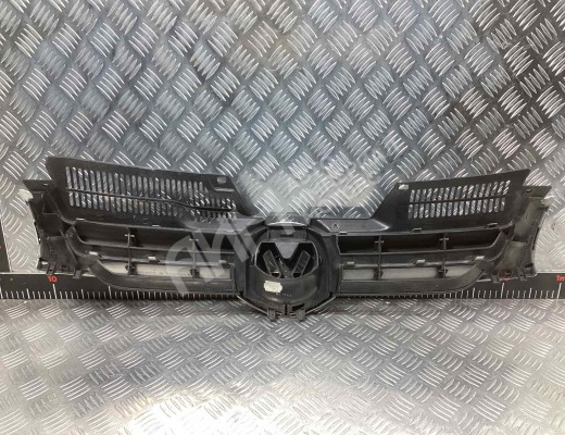 Решетка радиатора Volkswagen Golf V (1K) 2004-2009  Volkswagen Golf Golf V (1K) 2004-2009