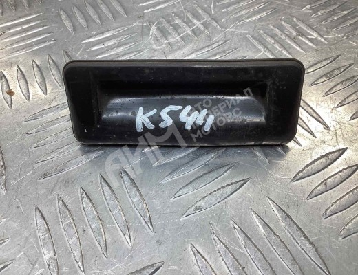 Кнопка открытия багажника Skoda Roomster (5J) 2006-2015  Skoda Roomster Roomster (5J) 2006-2015