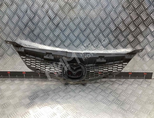 Решетка радиатора Mazda 6 I (GG) 2002-2005  Mazda 6 6 I (GG) 2002-2005