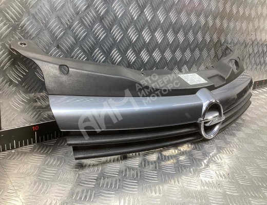Решетка радиатора Opel Astra H 2004-2007  Opel Astra Astra H 2004-2007