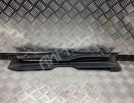 Решетка радиатора Ford Mondeo I 1993-1996  Ford Mondeo Mondeo I 1993-1996