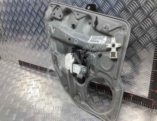 Стеклоподъемник задний левый Volkswagen Golf IV (1J) 1997-2004  Volkswagen Golf Golf IV (1J) 1997-2004