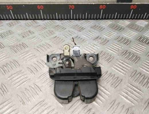 Замок багажника Audi A4 B6 (8EC, 8E5) 2000-2004  Audi A4 A4 B6 (8EC, 8E5) 2000-2004